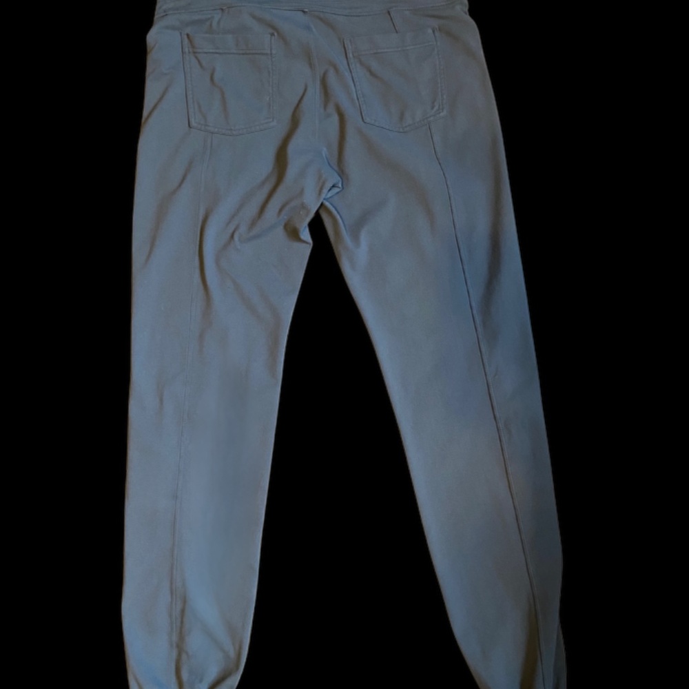 Athleta Lightweight Gray Joggers Size M Athletic Lounge Pants - Picture 2 of 4